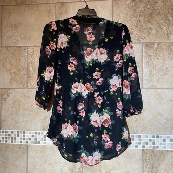 Princess Vera Wang Sheer Floral High Low Blouse  S - Picture 2 of 4